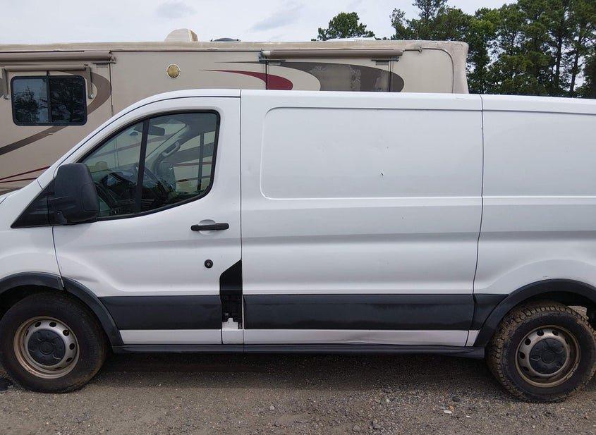 Ford Transit-150