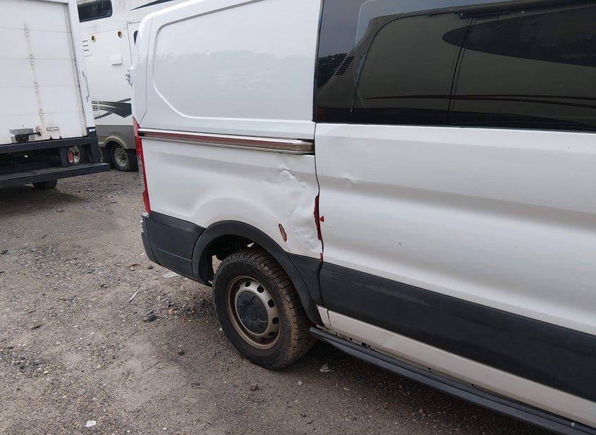 Ford Transit-150