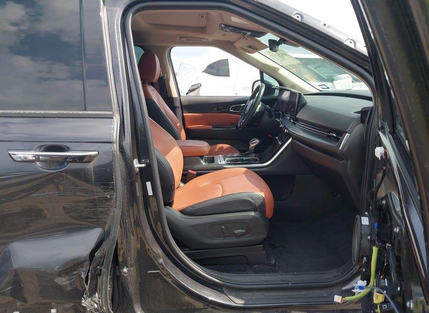 Kia Carnival Mpv