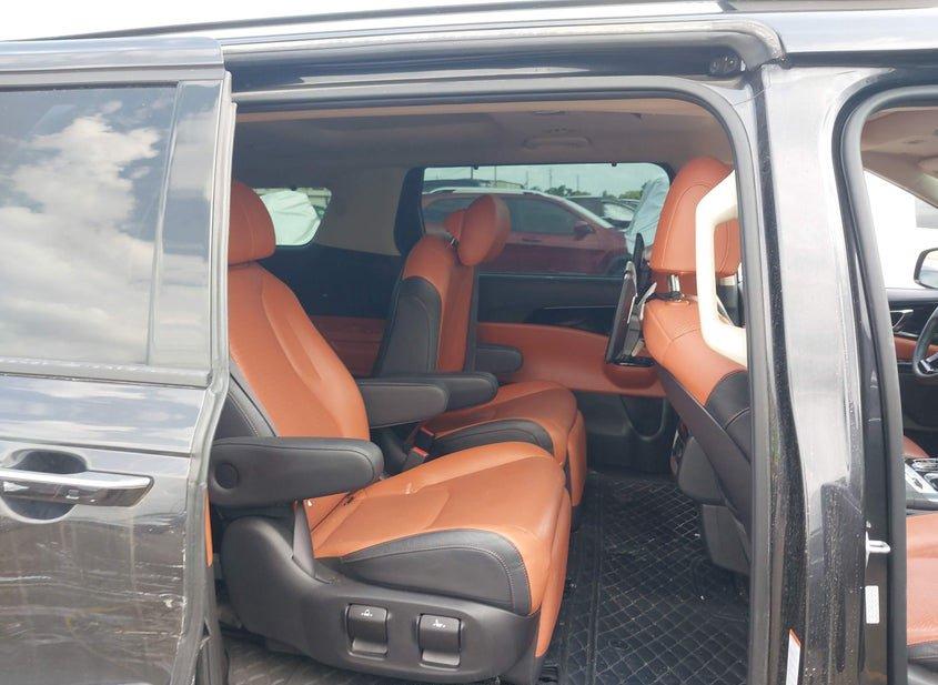 Kia Carnival Mpv