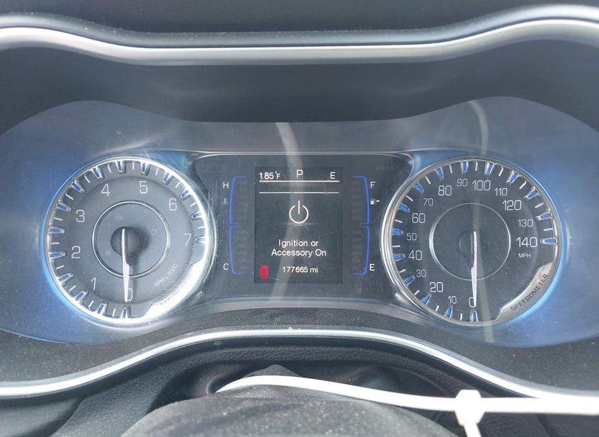 Chrysler 200