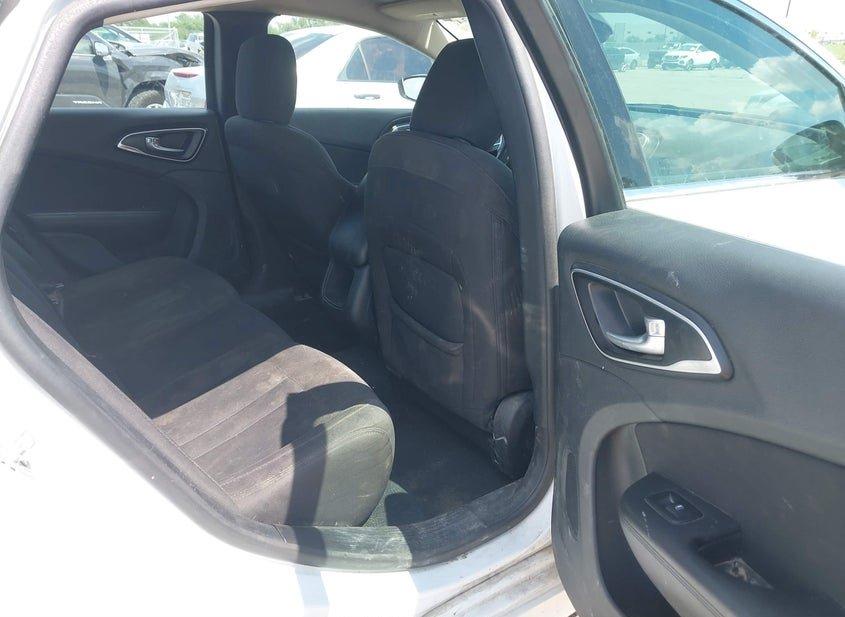 Chrysler 200