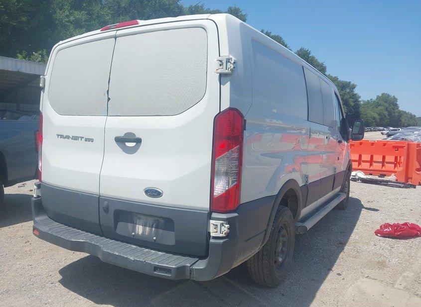 Ford Transit-250