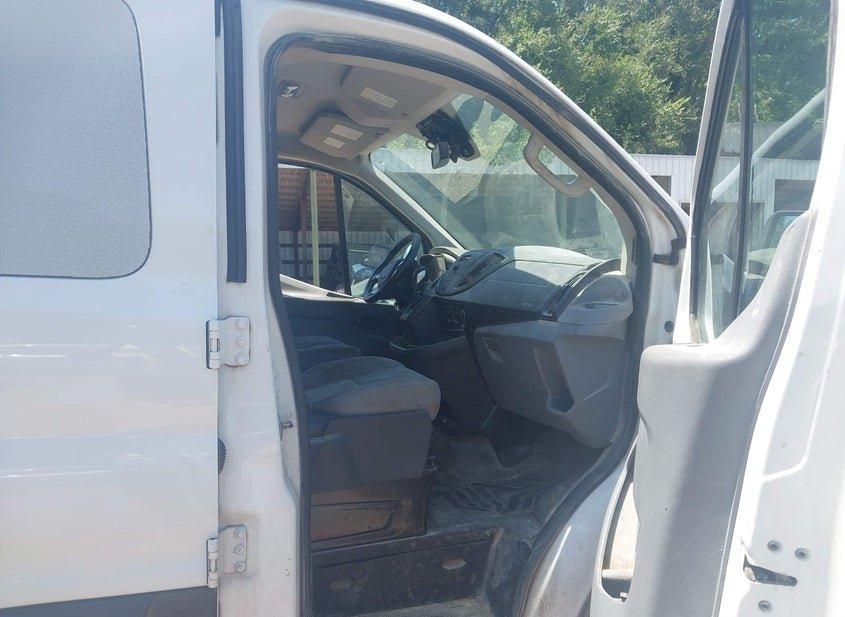 Ford Transit-250