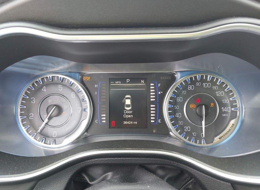 Chrysler 200