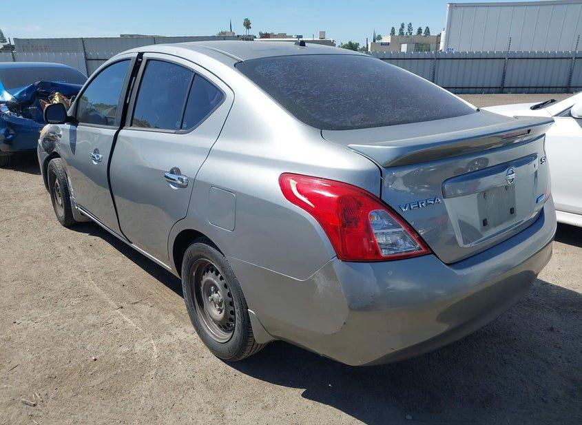 Nissan Versa