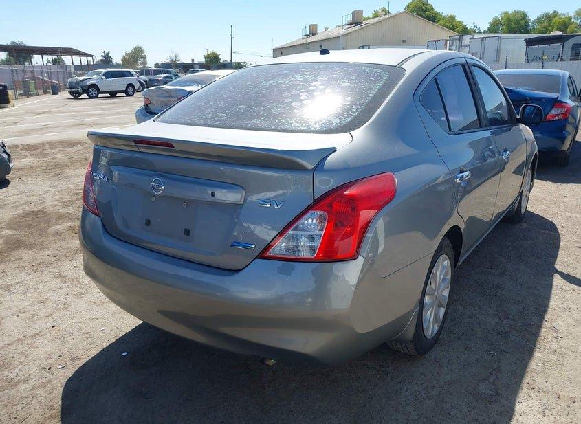 Nissan Versa