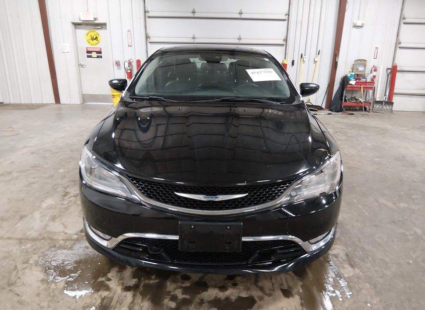Chrysler 200