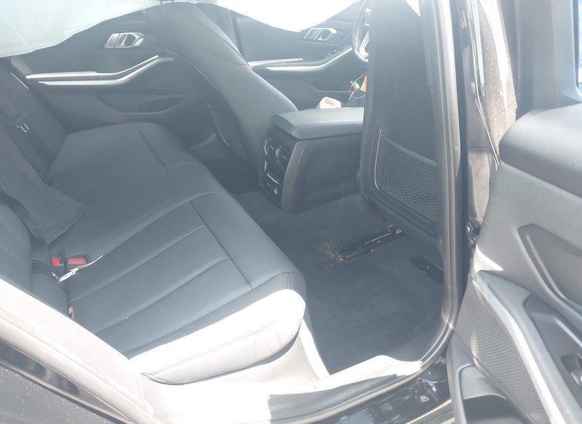 BMW 330I