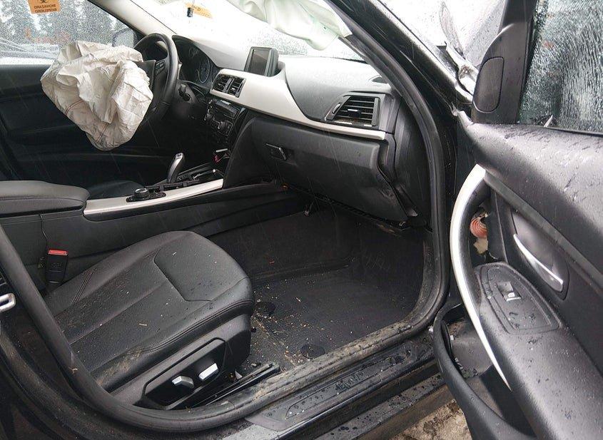 BMW 320I