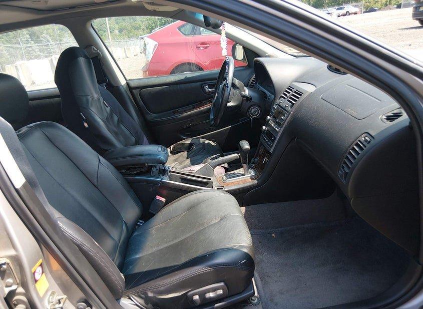 Nissan Maxima