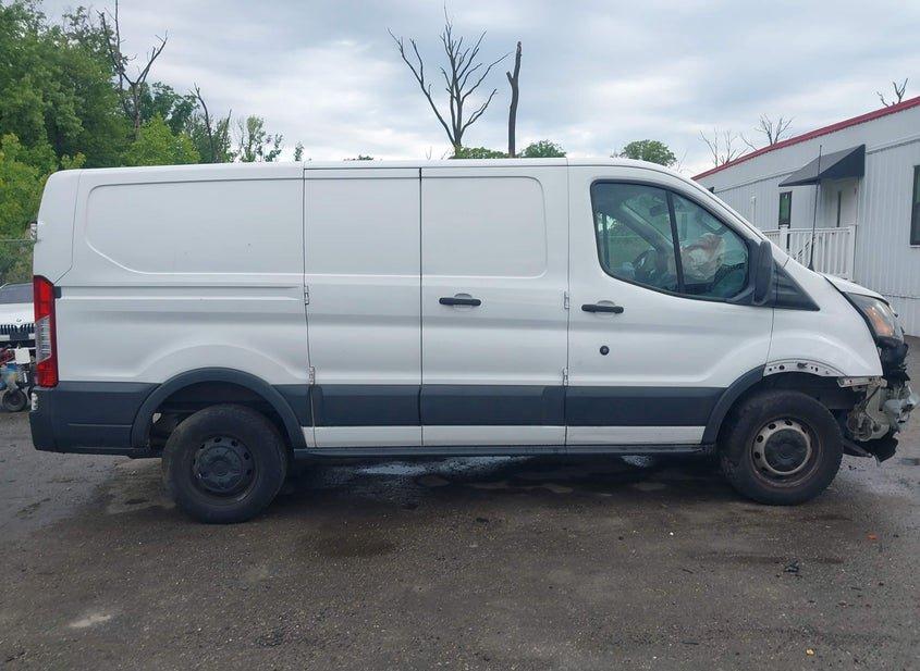 Ford Transit-250
