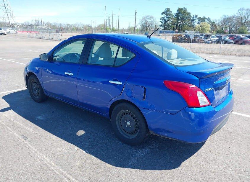 Nissan Versa