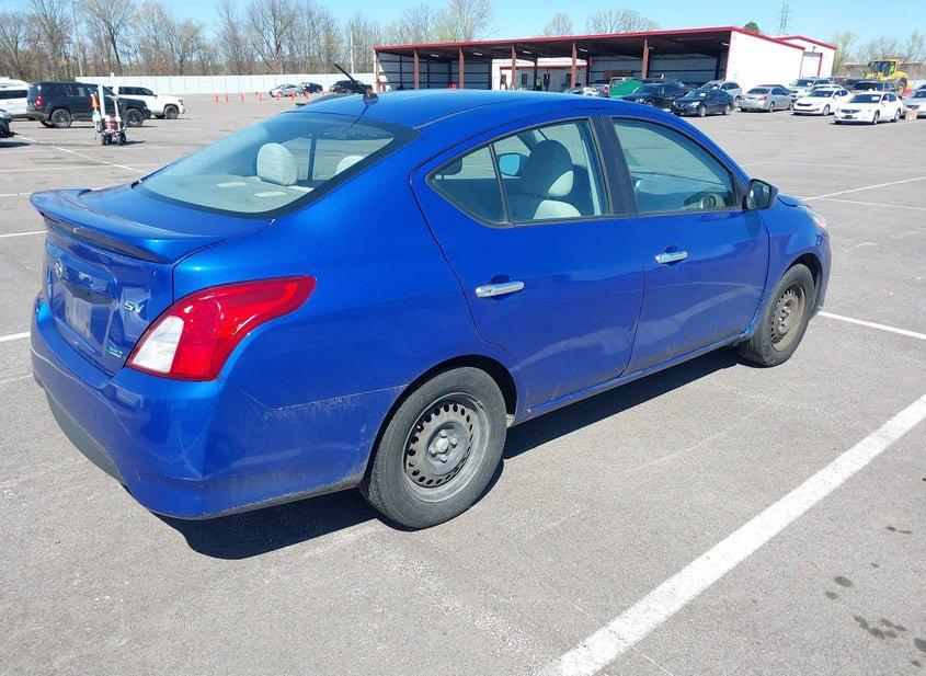 Nissan Versa