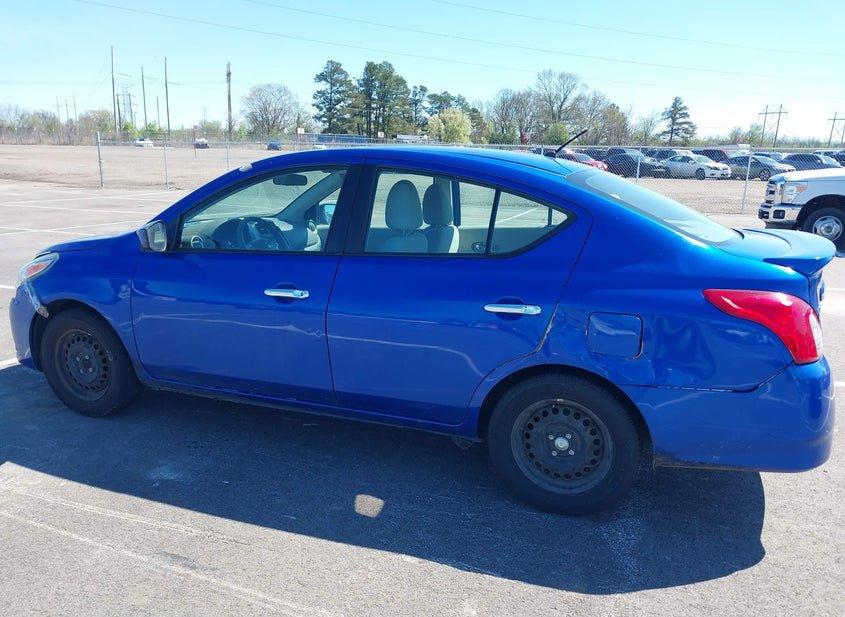 Nissan Versa