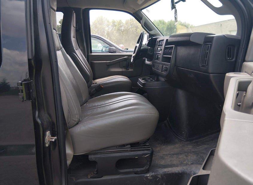 Chevrolet Express 3500