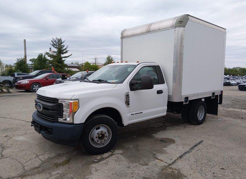 Ford F-350 Chassis