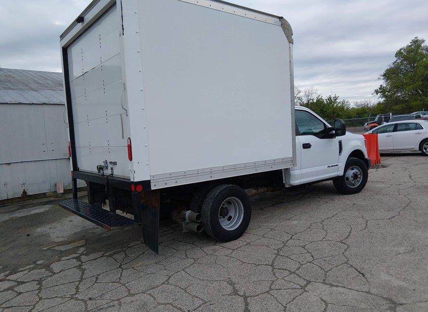 Ford F-350 Chassis