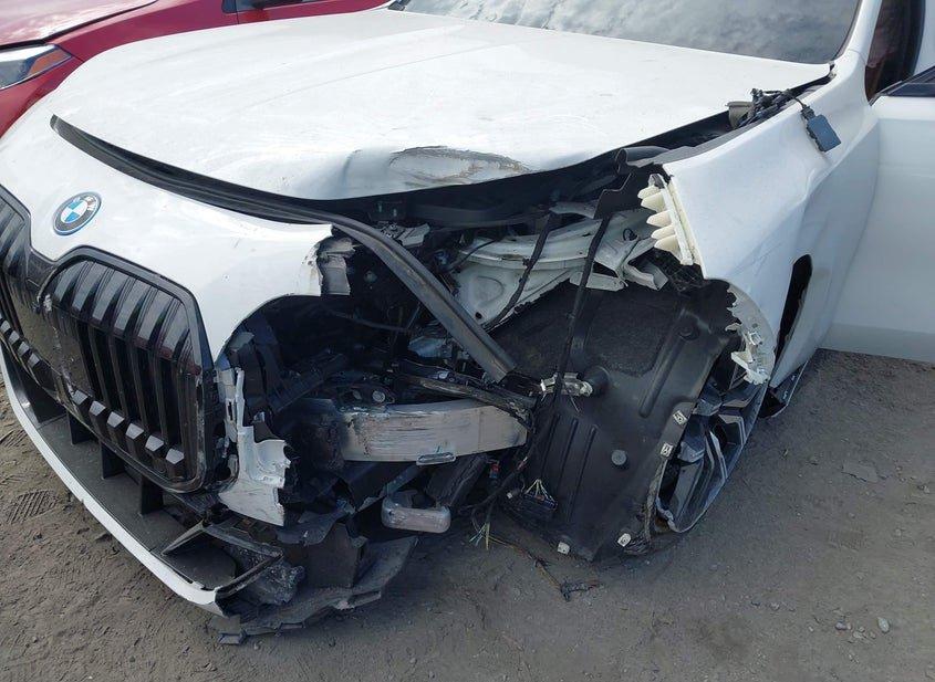 BMW I7