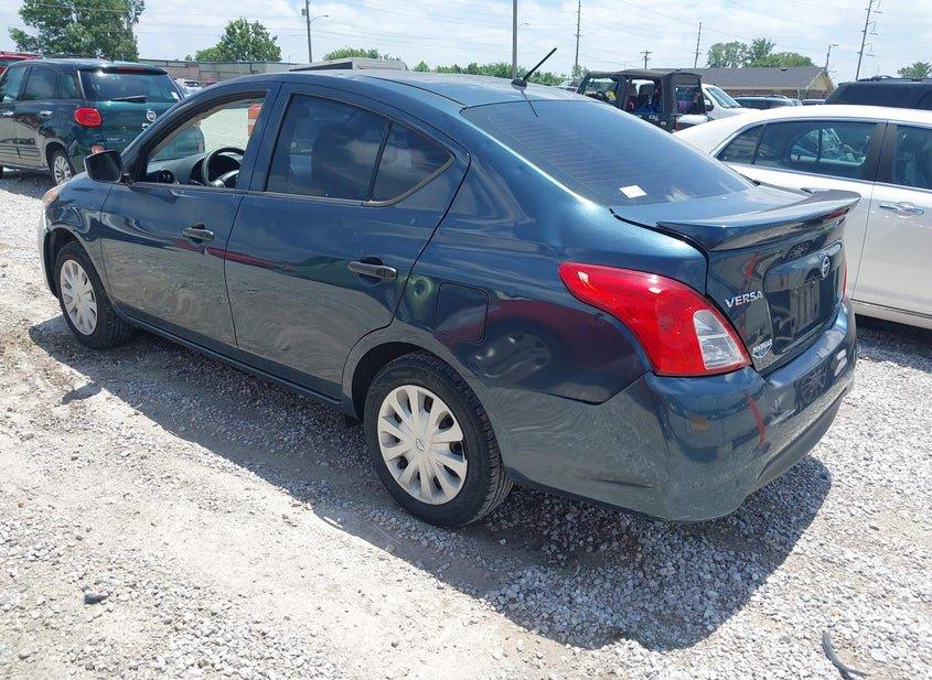 Nissan Versa