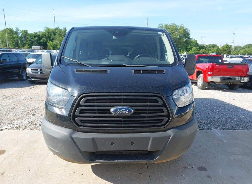 Ford Transit-150
