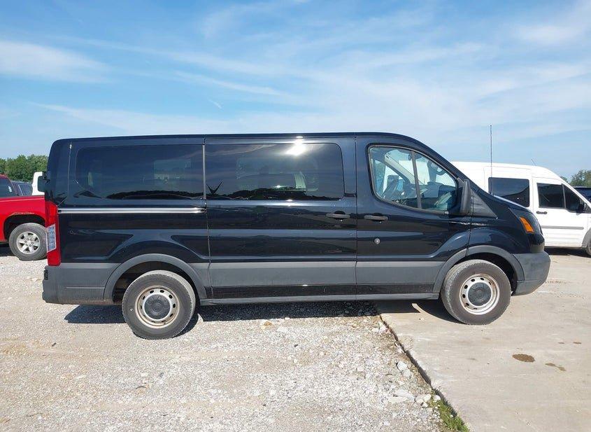 Ford Transit-150
