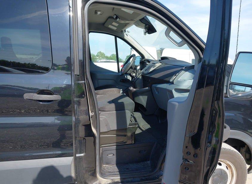 Ford Transit-150