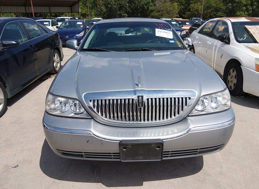 Lincoln Town Car