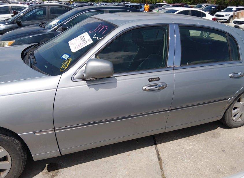 Lincoln Town Car