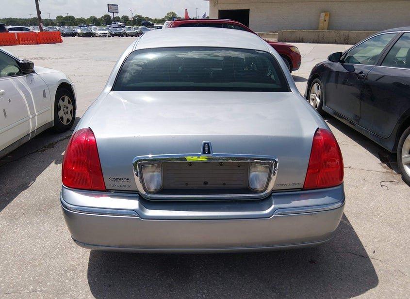 Lincoln Town Car