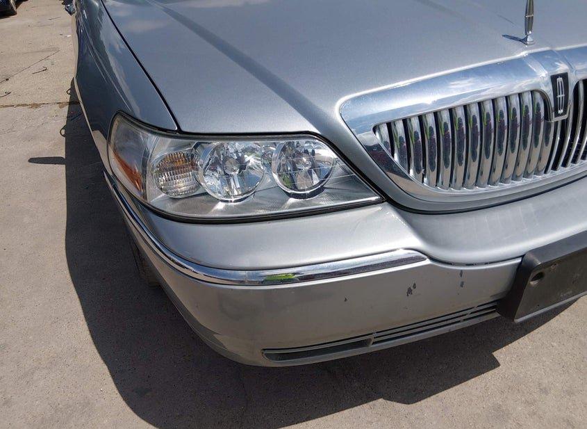 Lincoln Town Car
