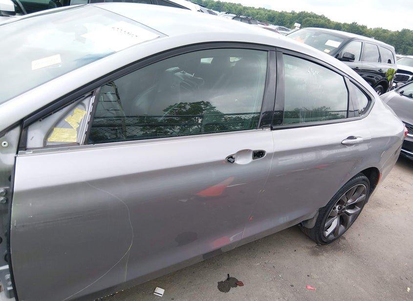 Chrysler 200