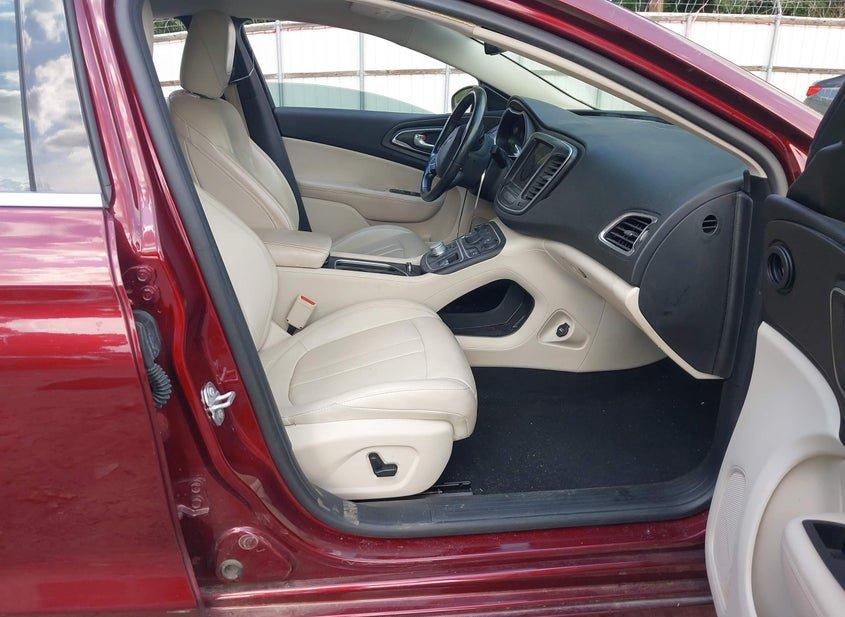 Chrysler 200