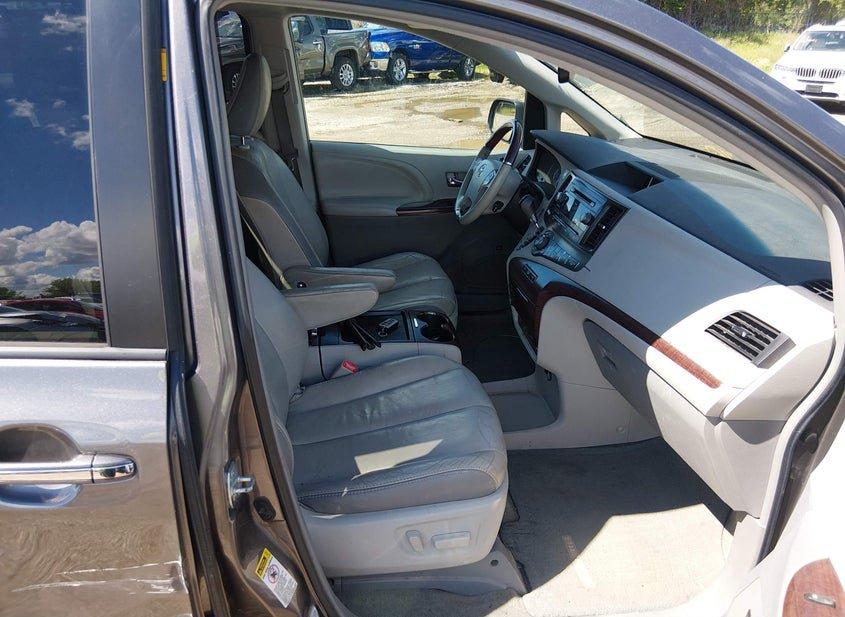 Toyota Sienna