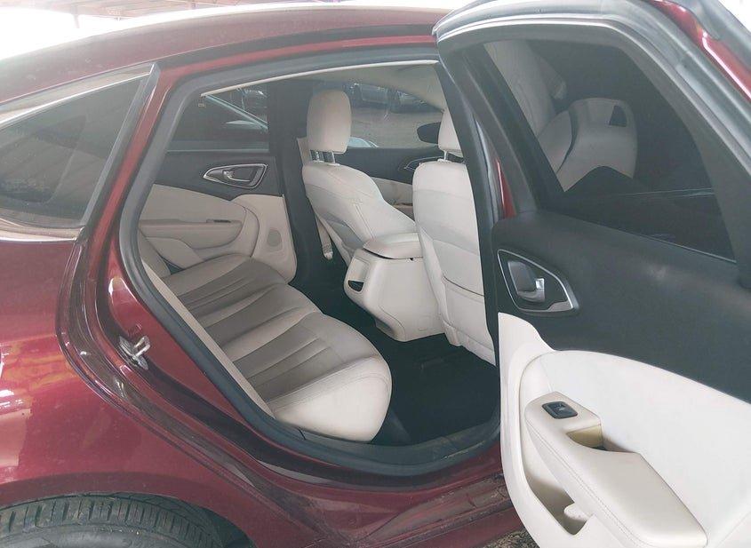 Chrysler 200