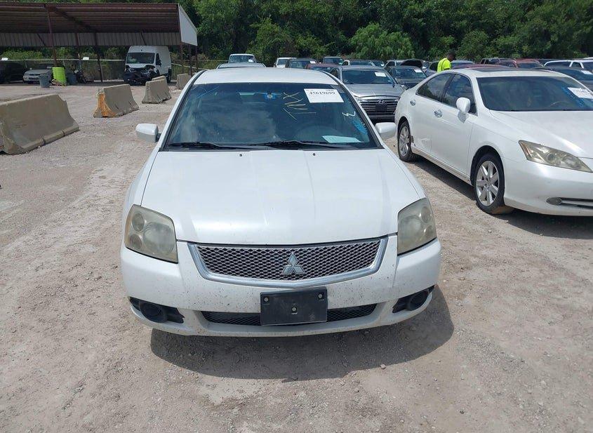 Mitsubishi Galant