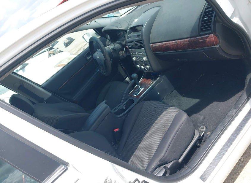 Mitsubishi Galant