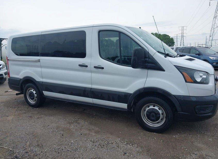 Ford Transit-150 Passenger Van