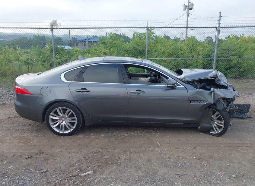 Jaguar Xf