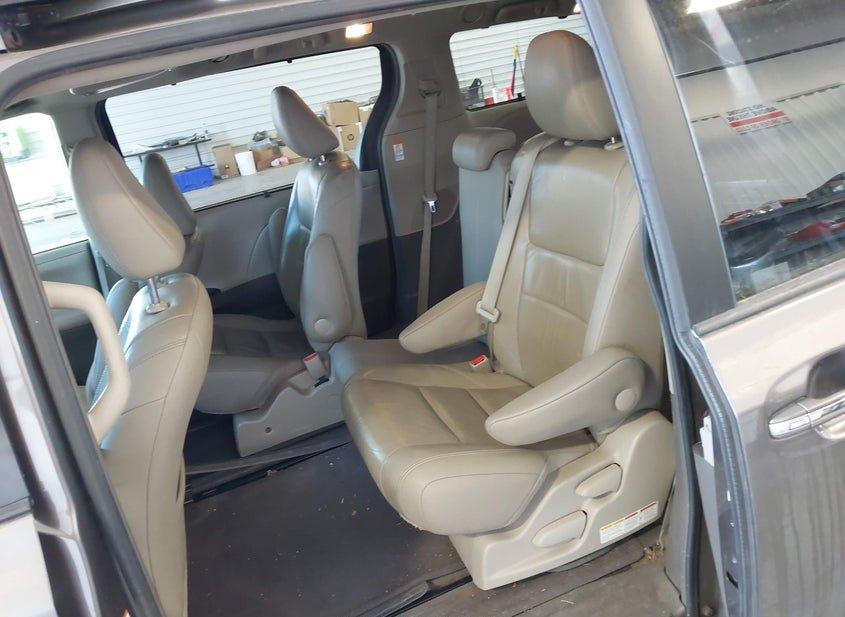 Toyota Sienna