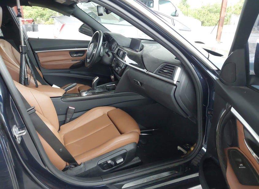 BMW 330I