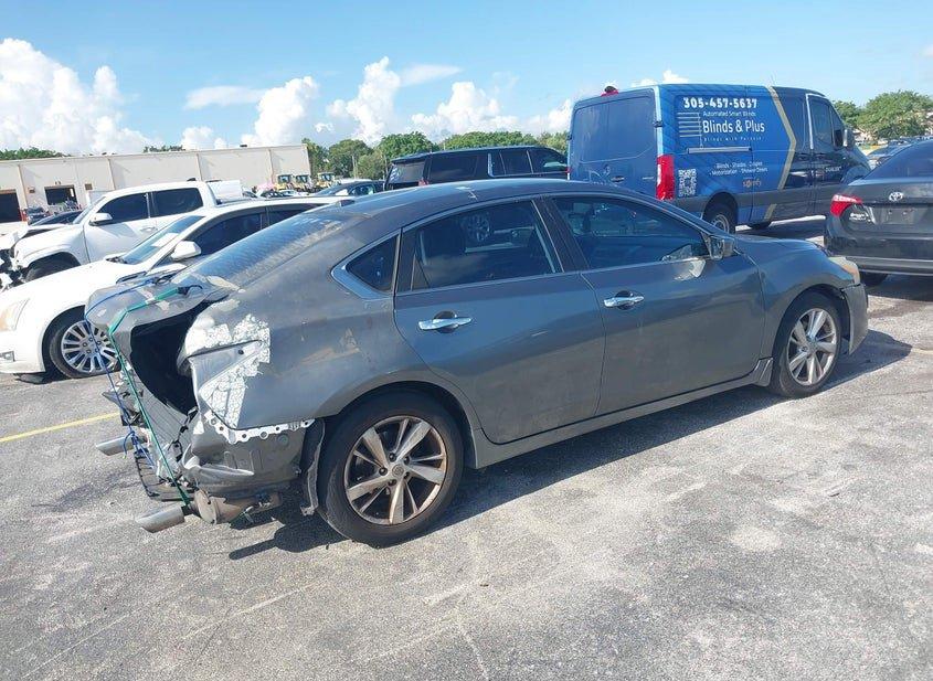 Nissan Altima