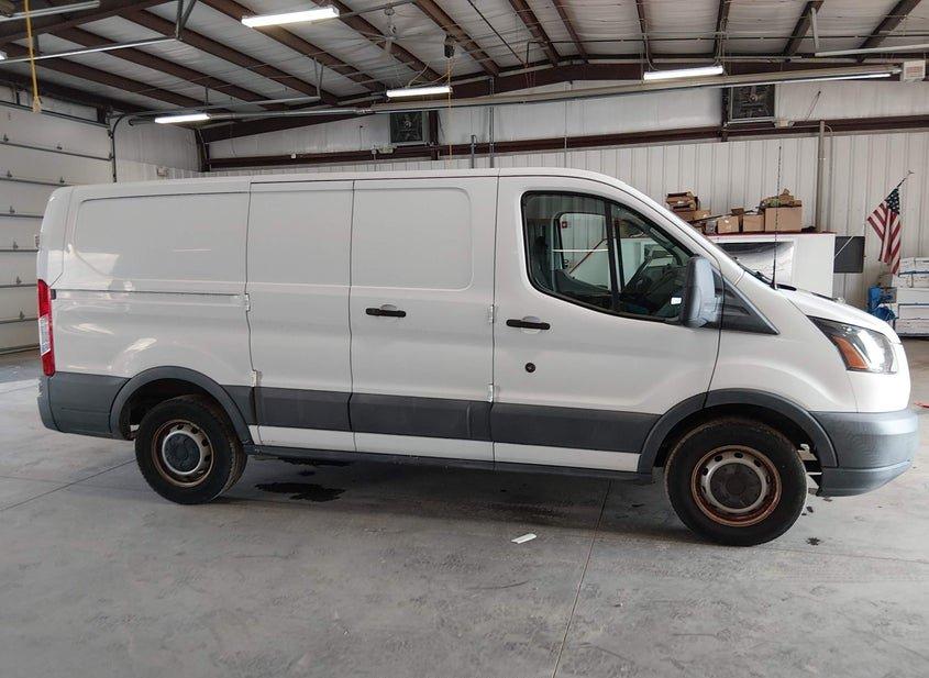 Ford Transit-150