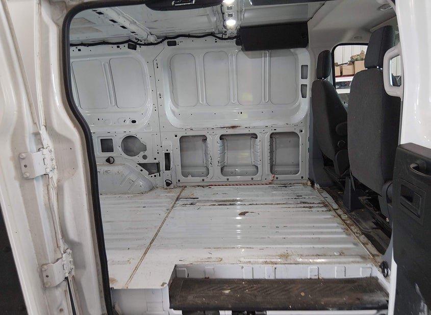 Ford Transit-150