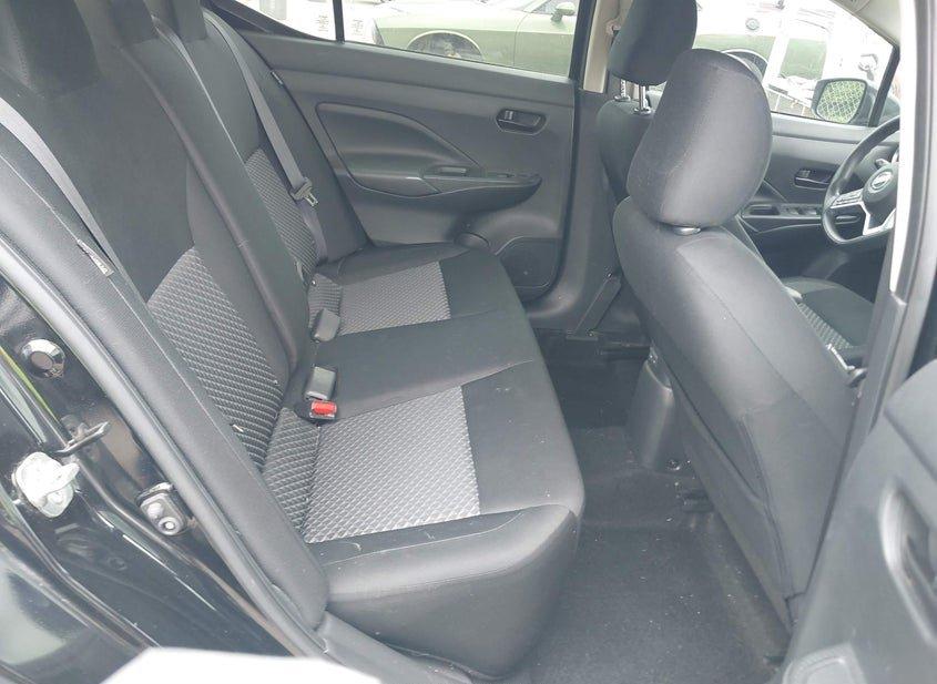 Nissan Versa