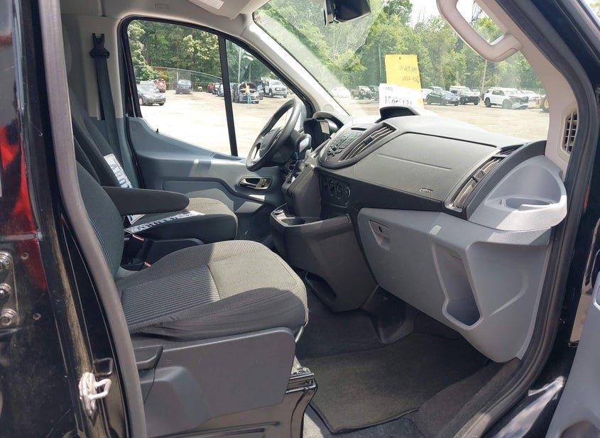 Ford Transit-350