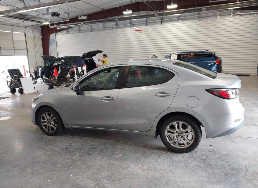 Toyota Yaris Ia