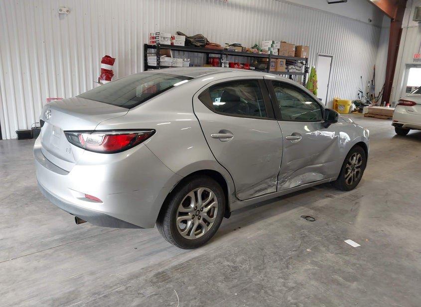 Toyota Yaris Ia