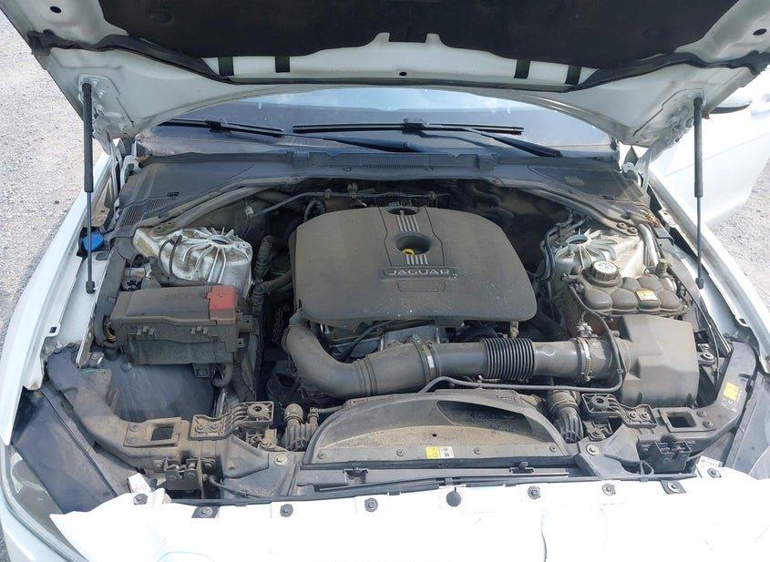 Jaguar Xe