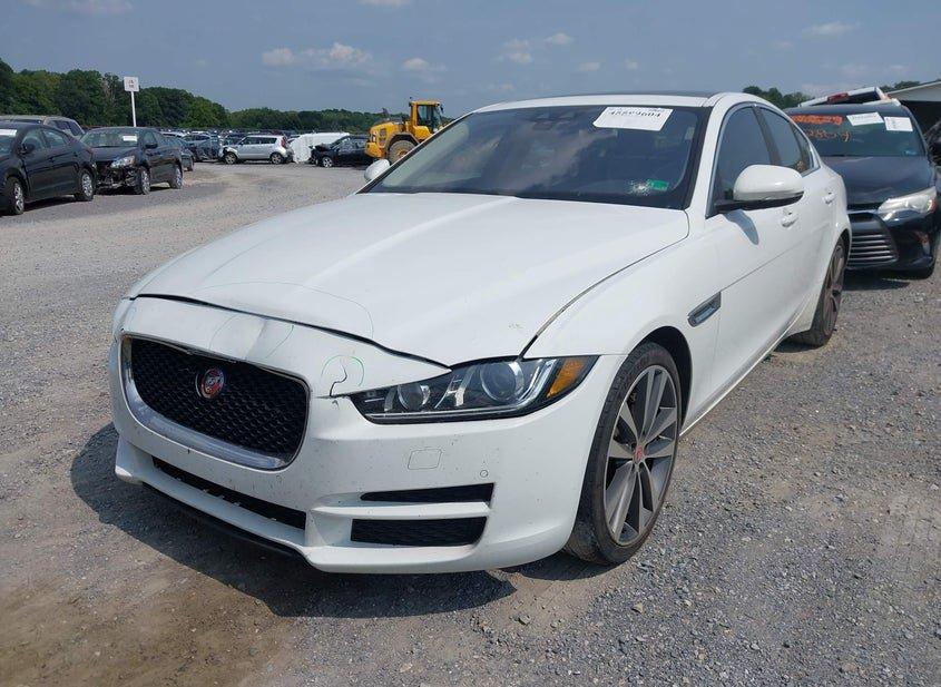 Jaguar Xe